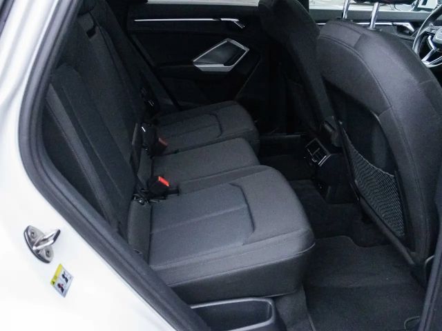 Audi Q3 advanced Navi LED GRA CarPlay EPH DAB