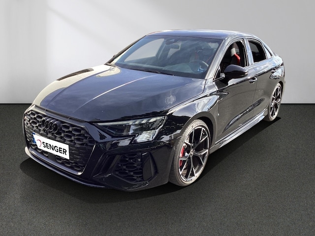 Audi RS3 Quattro S-Tronic Sedan