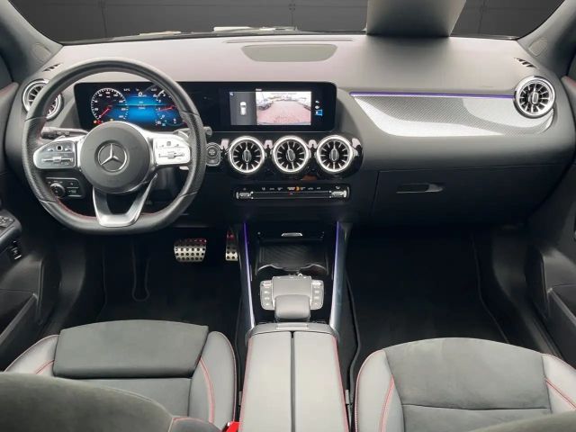 Mercedes-Benz GLA 200 AMG Line