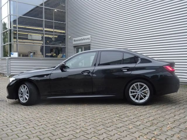 BMW 320 320d M-Sport Sedan
