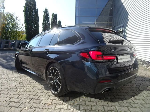 BMW 540 540d M-Sport Touring xDrive