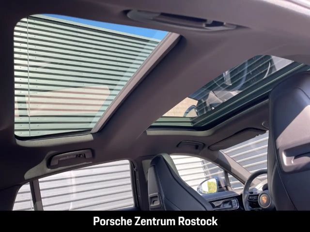 Porsche Panamera 4 E-Hybrid