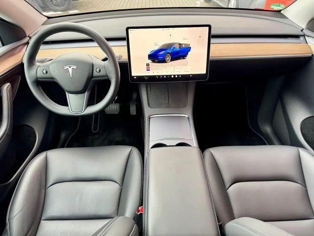 Tesla Model Y AWD Long Range