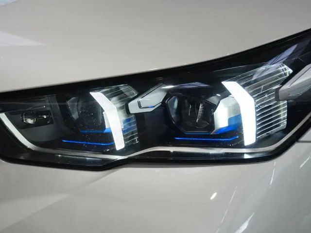 BMW 520 520i M-Sport Sedan