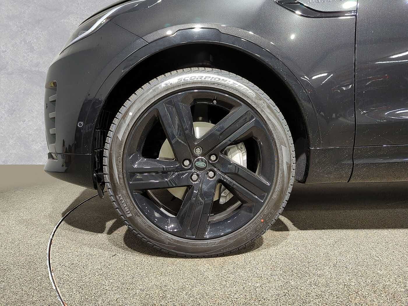 Land Rover Discovery D300 Dynamic HSE