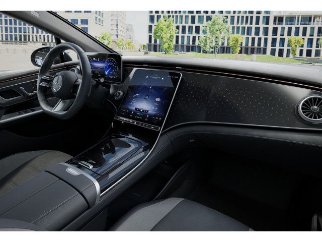 Mercedes-Benz EQE 300 Sedan