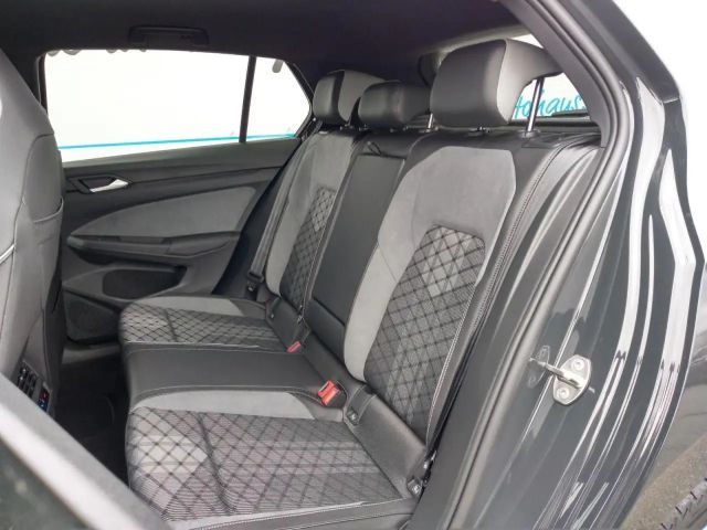 Volkswagen Golf DSG R-Line