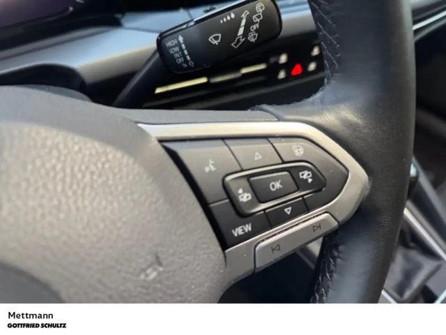 Volkswagen Golf 1.5 TSI