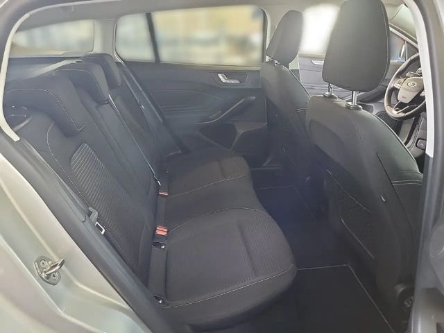 Ford Focus Titanium Wagon