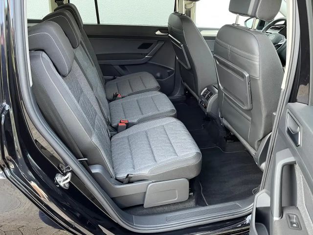 Volkswagen Touran DSG IQ.Drive Move