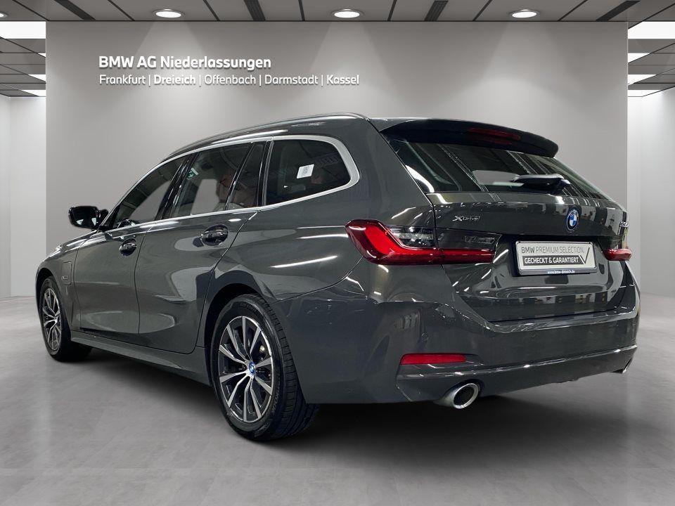 BMW 330 330e Touring xDrive