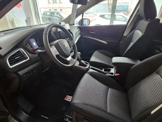 Suzuki S-Cross Hybrid