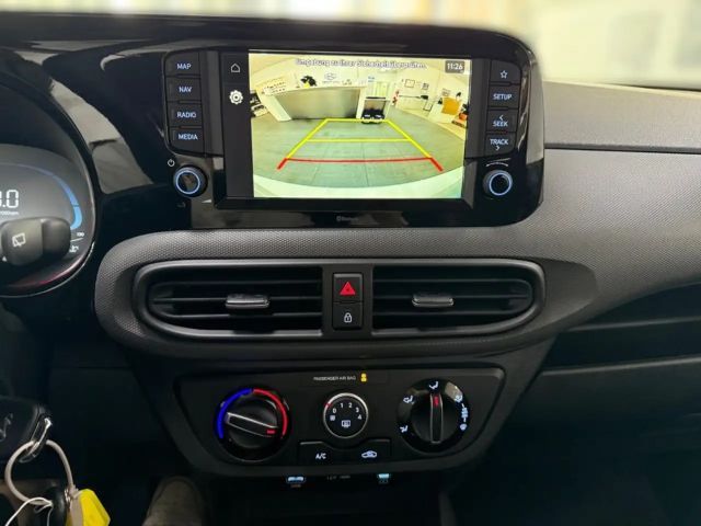 Hyundai i10 1,0 SITZHEIZ.+LENKRADHEIZ.+ RÜCKFAHRKAMERA+NAVIGAT