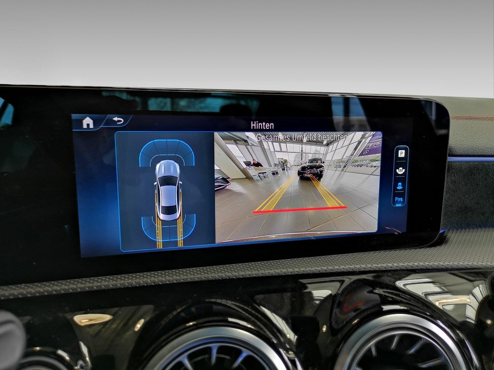 Mercedes-Benz CLA 200 AMG Line Coupé