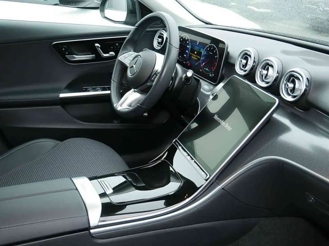 Mercedes-Benz C 200 4MATIC AVANTGARDE Sedan