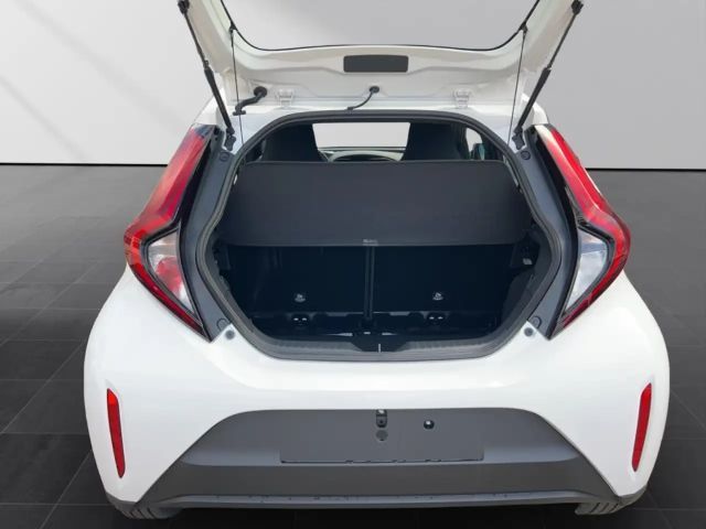 Toyota Aygo X Business Hatchback