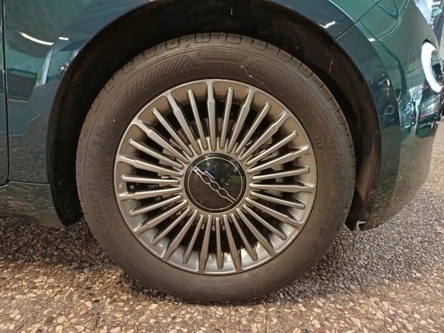 Fiat 500e Style & Komfort Paket 42kwh Batterie 360 Kamera LE