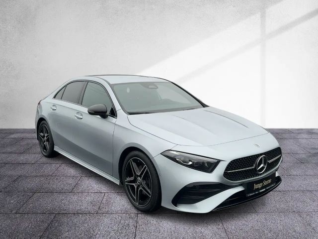 Mercedes-Benz A 180 A 180 d AMG Line