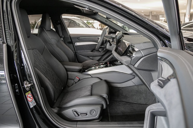 Audi A6 Avant S-Tronic