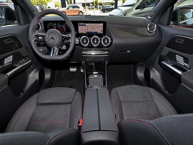 Mercedes-Benz GLA 200 AMG Line