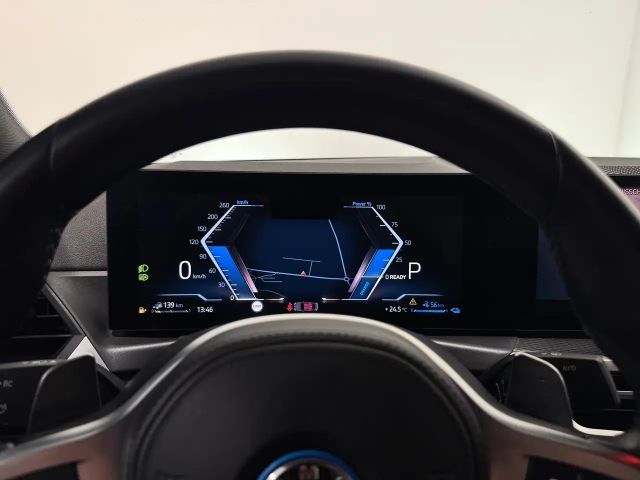 BMW 320 320e M-Sport Sedan