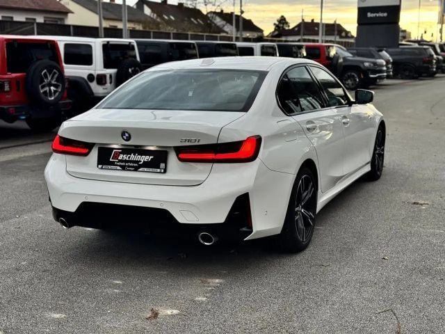 BMW 318 318i M-Sport Sedan