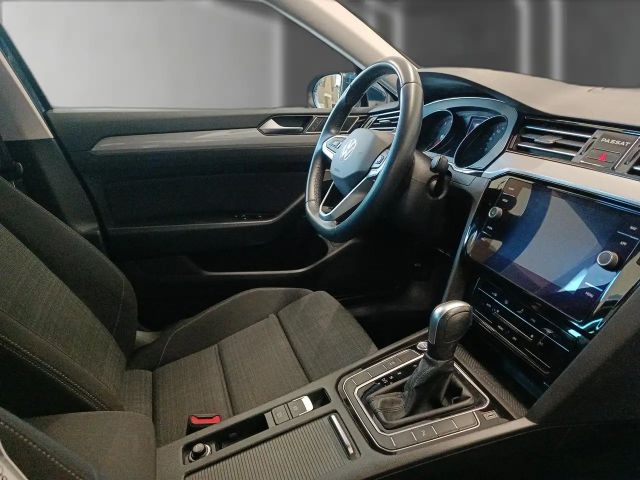 Volkswagen Passat 1.5 TSI Business DSG Variant