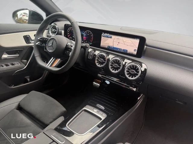 Mercedes-Benz CLA 200 AMG Line Shooting Brake