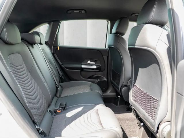 Mercedes-Benz B 180 Progressive