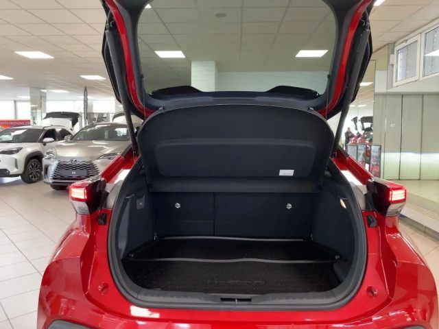 Toyota C-HR Plug-in Team D