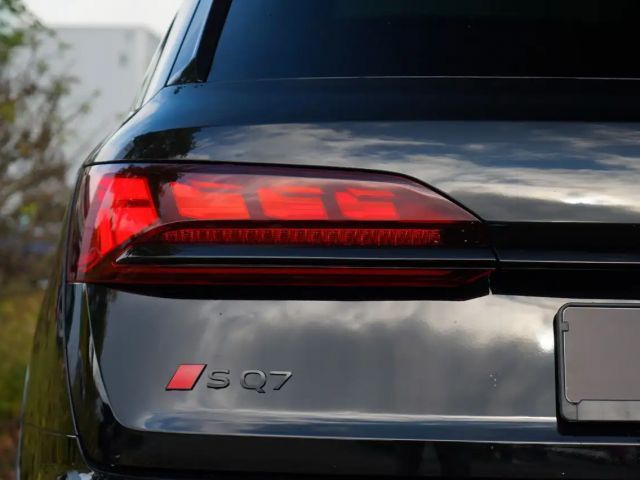 Audi SQ7 TFSI PANO HD-MATRIX OLED AHK MASSAGE STD.HZG