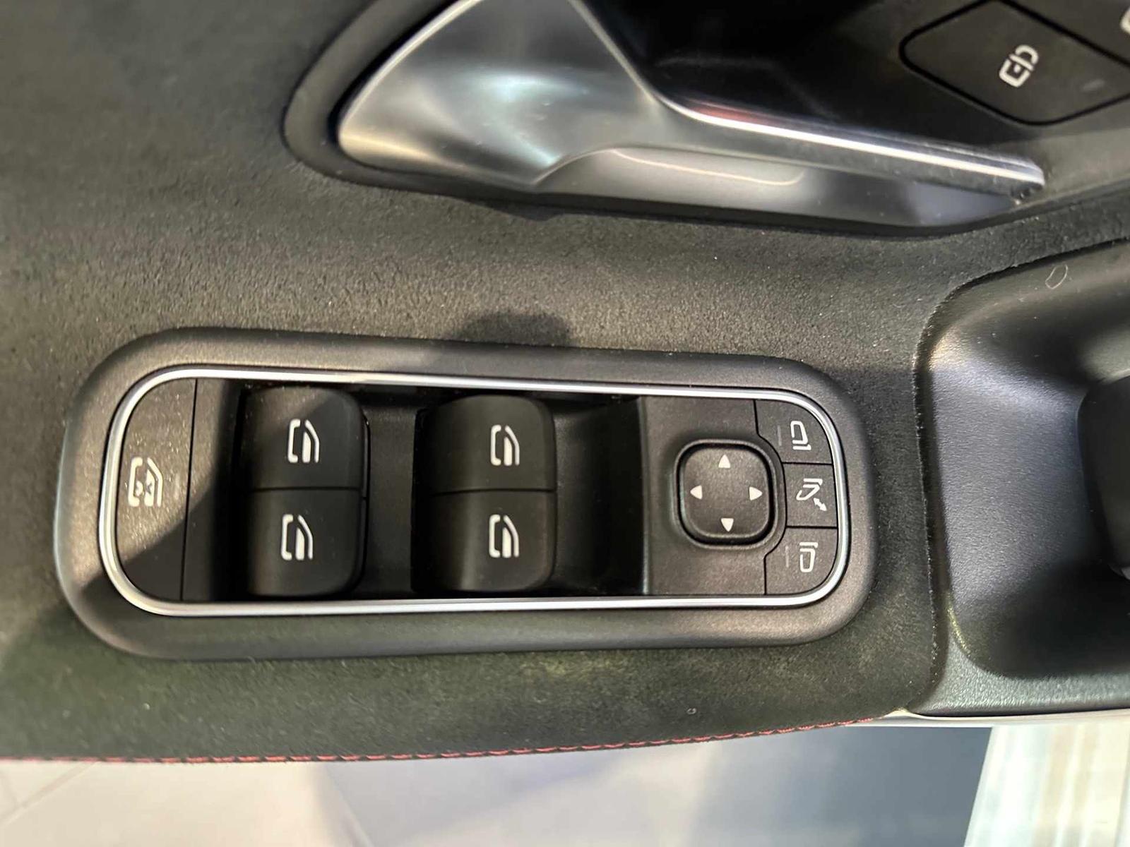 Mercedes-Benz A 250 A 250 e AMG Line