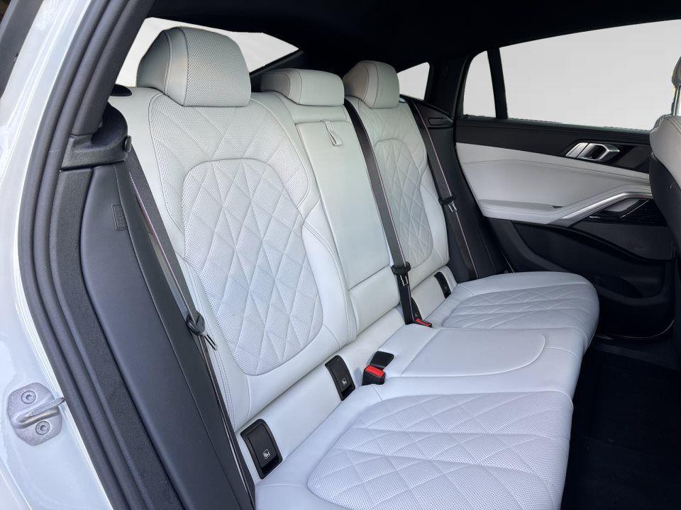 BMW X6 M60i xDrive