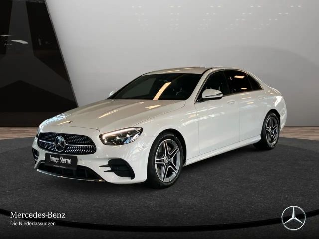 Mercedes-Benz E 220 AMG Line E 220 d Sedan