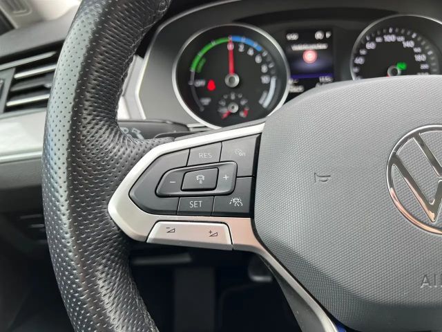 Volkswagen Passat DSG GTE Variant