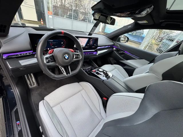 BMW M5 Touring Keramik M-Drivers-P Pano B&W AHK 0,5%