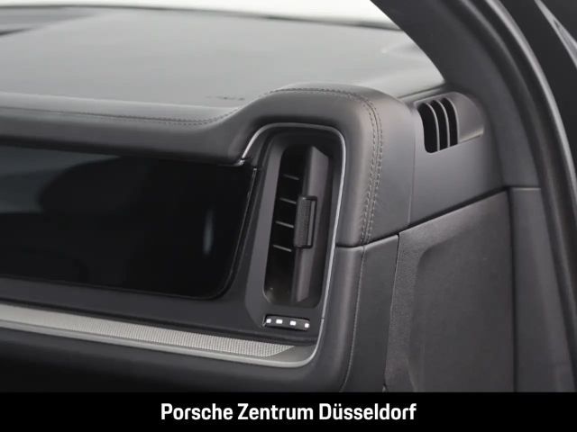 Porsche Cayenne Panoramadach  Bose LED-Matrix