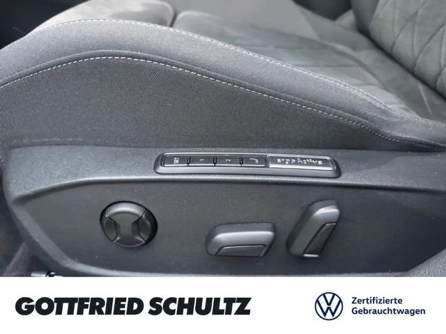 Volkswagen Golf 2.0 TSI DSG Style