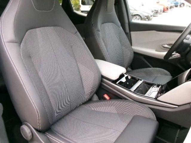 Ford Explorer Extended range RWD