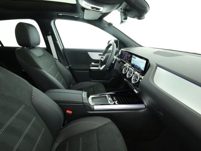 Mercedes-Benz GLA 220 4MATIC AMG Line