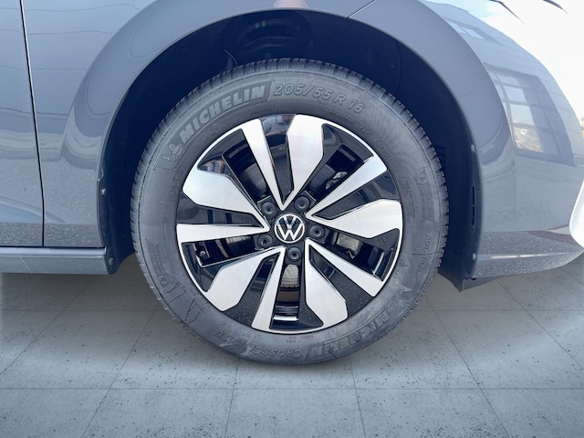 Volkswagen Golf 1.5 eTSI DSG