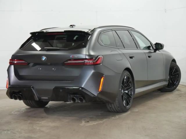 BMW M5 FROZEN DEEP GREY - BOWERS & WI