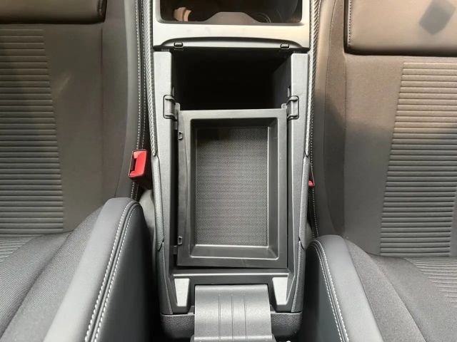 Ford Capri Premium RWD