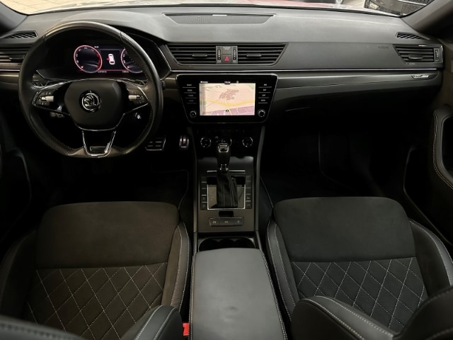 Skoda Superb 2.0 TDI Combi Sportline