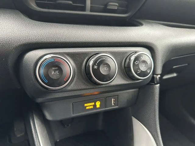 Toyota Yaris Active Hatchback