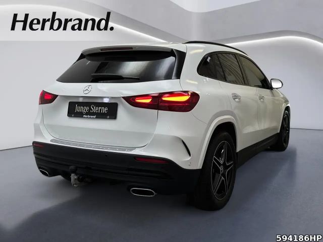 Mercedes-Benz GLA 180 AMG Line