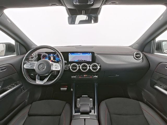 Mercedes-Benz EQA 300 4MATIC