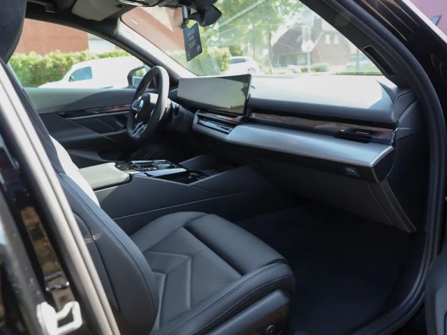 BMW 520 520d M-Sport Touring