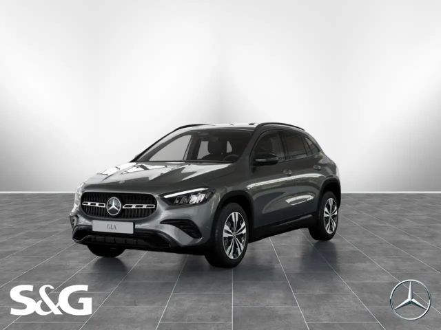 Mercedes-Benz GLA 180 NIGHT PAKET+KAMERA+LED+SPURHALTE+PDC+18"