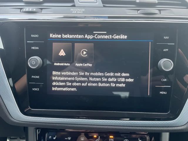 Volkswagen Touran 1.5 TSI R-Line